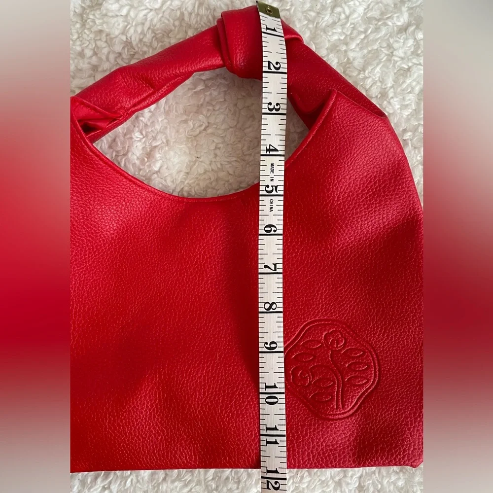 Shiseido Slouchy Bag
